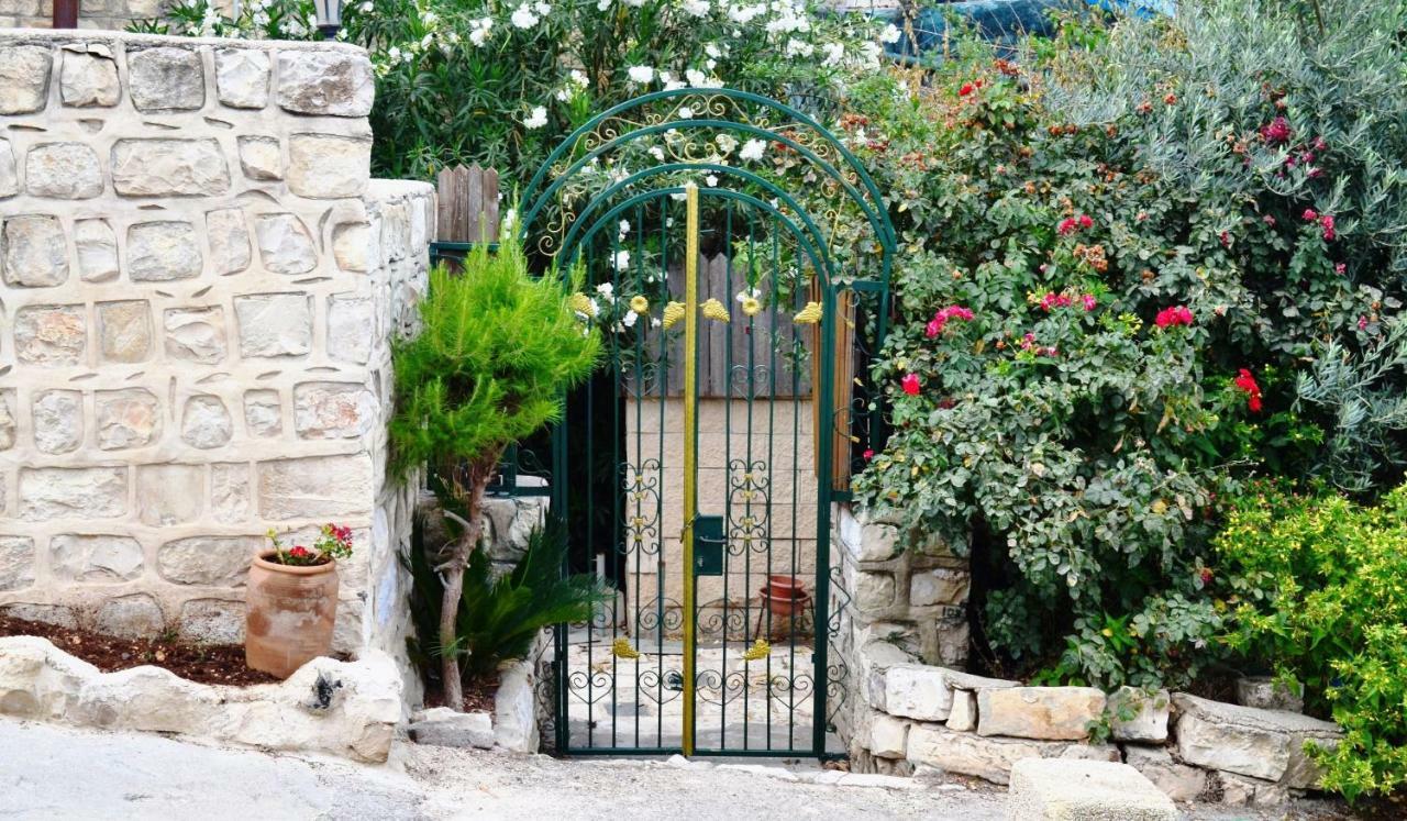 Palacio Domain - Stylish European Luxury Boutique Hotel Safed Exterior photo